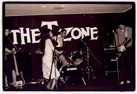 The Peak Show Dog Rescue Benefit Nov. 2, 2001.11