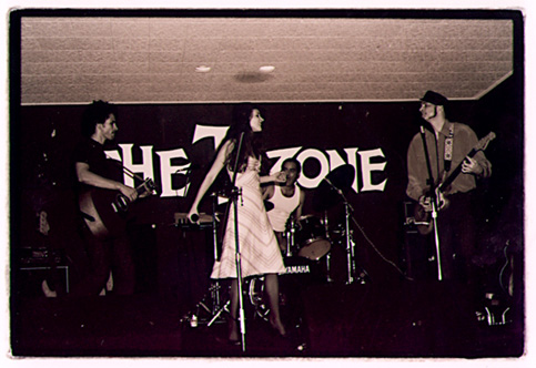 The Peak Show Dog Rescue Benefit Nov. 2, 2001.13