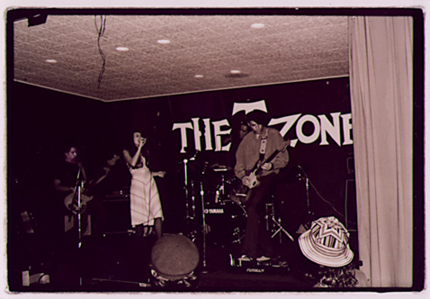 The Peak Show Dog Rescue Benefit Nov. 2, 2001.16